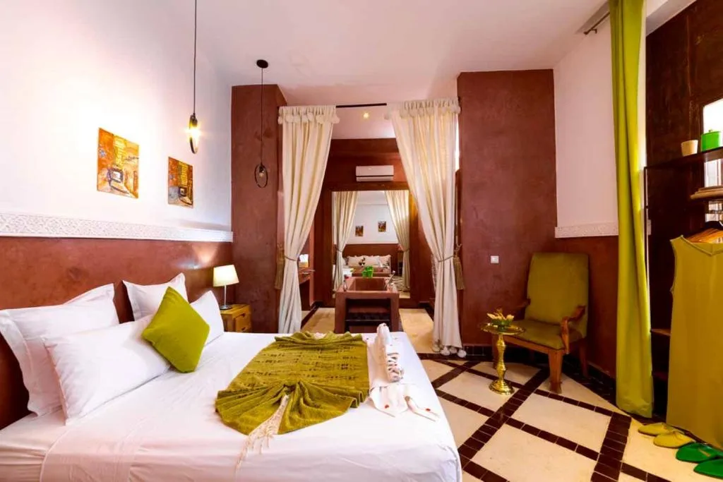 TRIPLE SUPERIOR WITH AIR CONDITIONING Room, Riad Ambre Et Jasmin, Marrakech