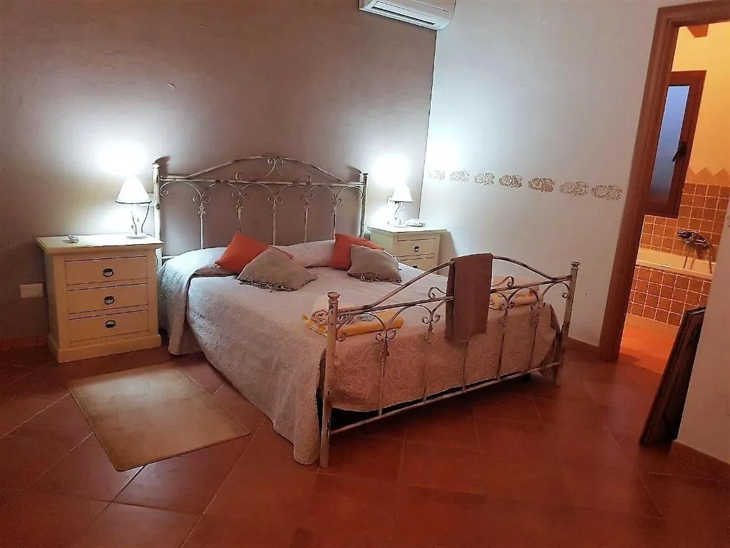 Room, B&B Su Donnigheddu, Olbia