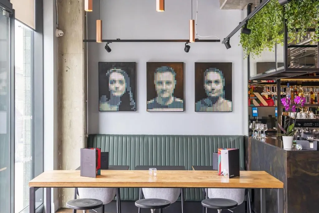 Bar, Hendrick Smithfield, Dublin