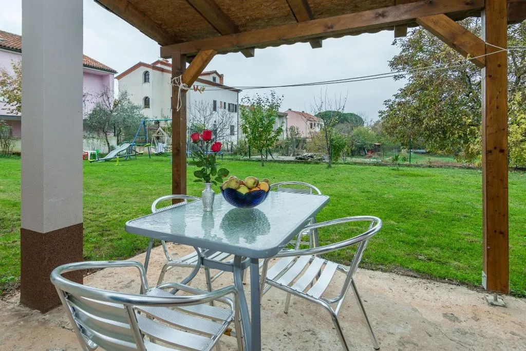 APARTMENT CAPACITY 2 Room, Apartments Silvija, Istria