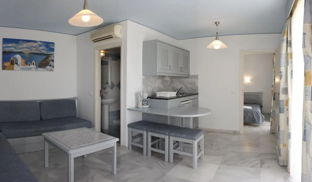 Room, Futura, Crete
