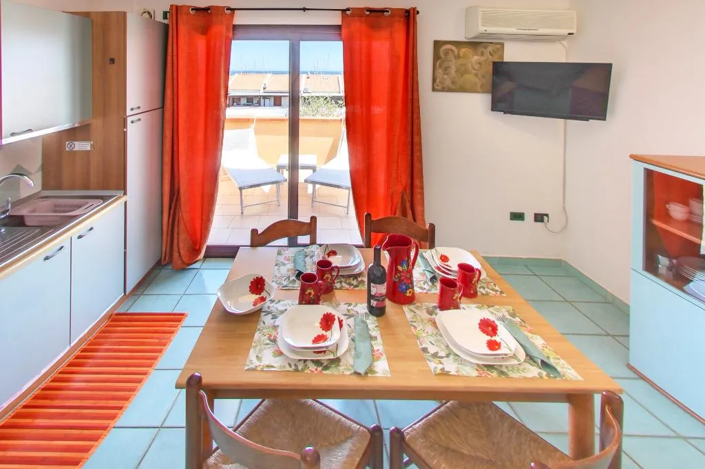 APARTMENT CAPACITY 4 Room, Residence Oasi Anfiteatro, Olbia