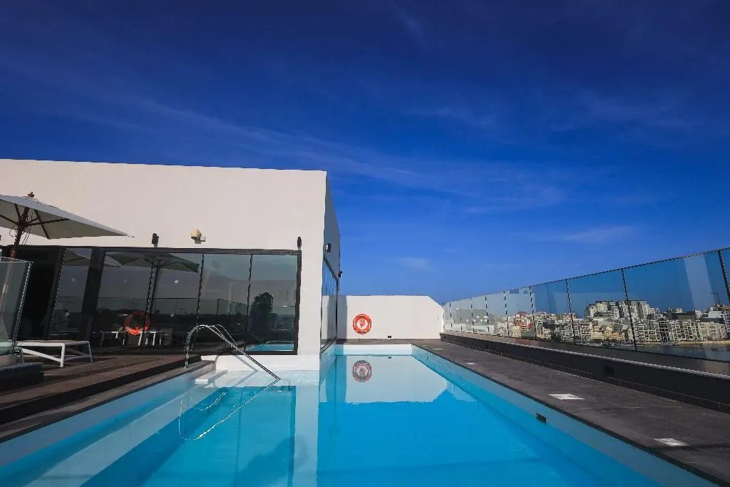 Pool, Verdi Gzira Promenade, Malta