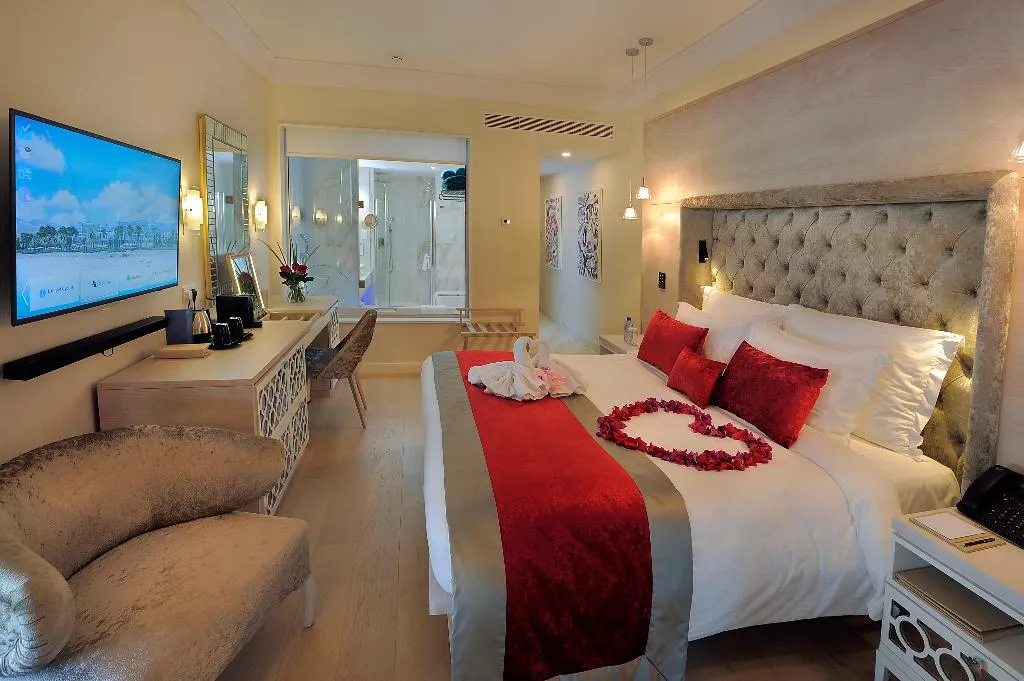 SUITE HONEYMOON Room, Amavi, MadeForTwo Hotels - Paphos, Cyprus
