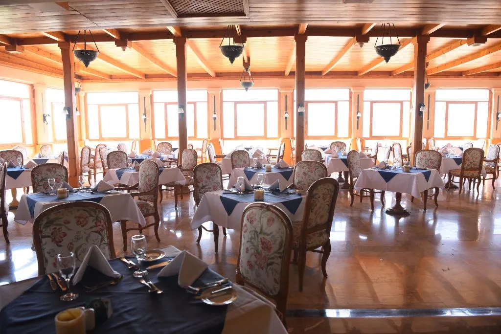 Restaurant, The Cascades Golf Resort Spa and Thalasso, Red Sea Riviera
