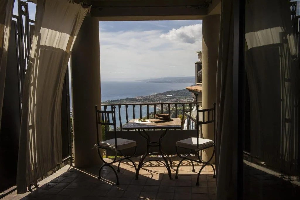 DOUBLE SEA VIEW KING BED Room, Villa Ducale, Taormina
