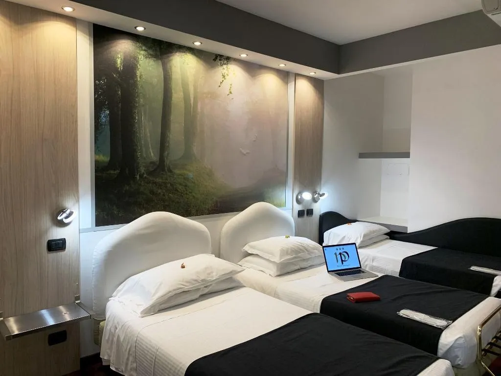 Room, Hotel Perugino, Milan