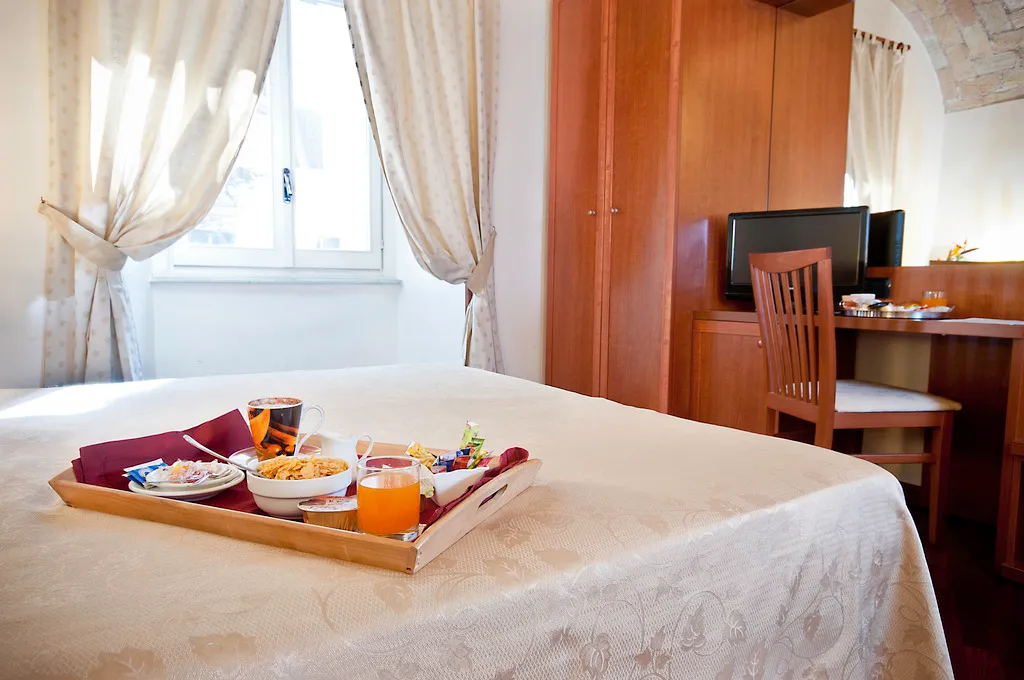 DOUBLE SINGLE USE STANDARD Room, Priscilla, Rome