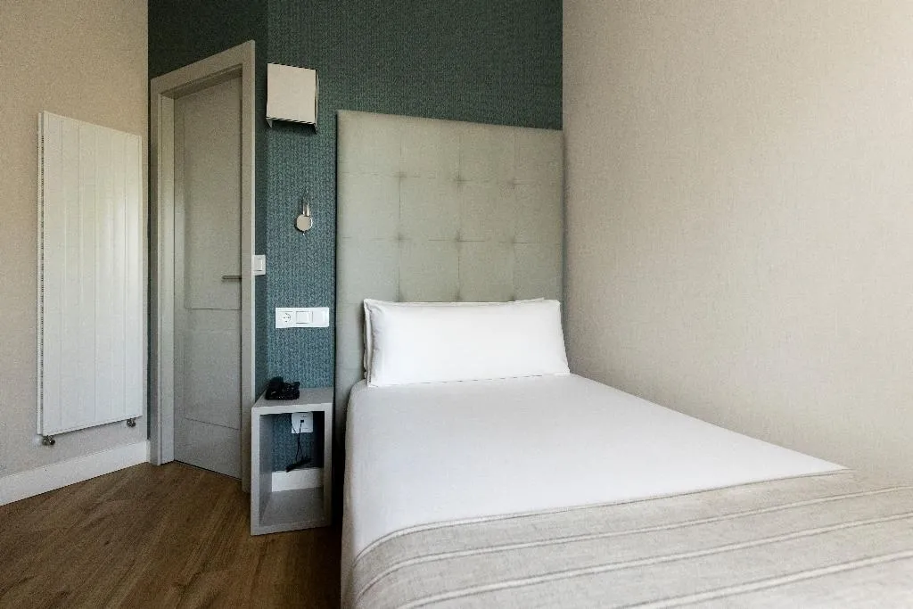 SINGLE DELUXE Room, Pax Torrelodones, Madrid