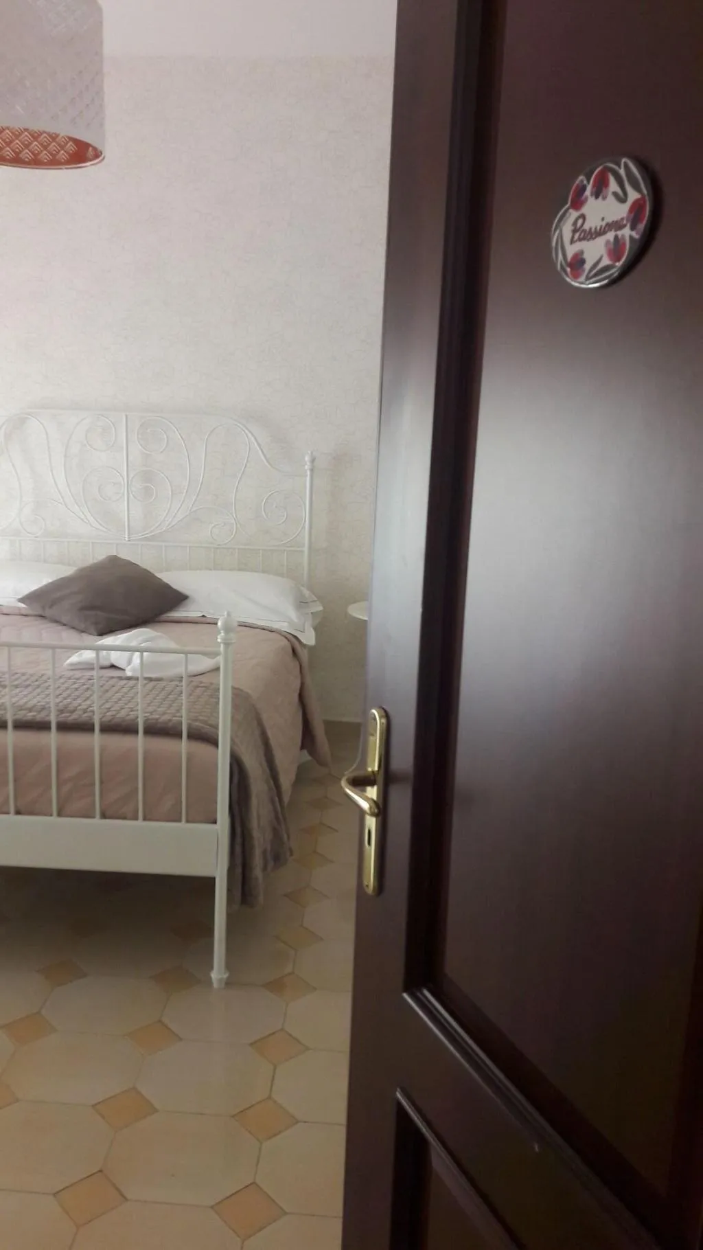 Room, Dimoramuri B&b, Catania