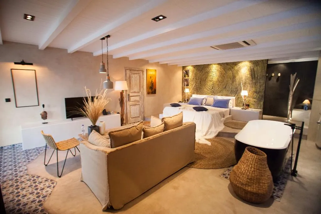 SUITE DELUXE SEA VIEW Room, Evilion, Thessaloniki