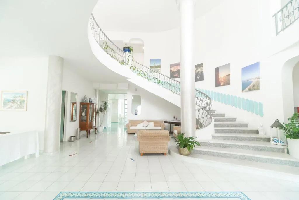 Lobby, Sporting Club America, Naples