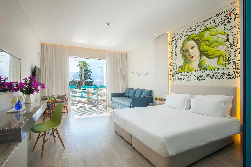 SUITE POOL VIEW Room, Aliathon Resort, Cyprus