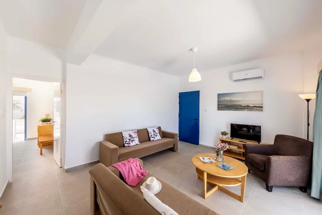 BUNGALOW ONE BEDROOM ONE BATHROOM Room, Flouressia Gardens, Cyprus