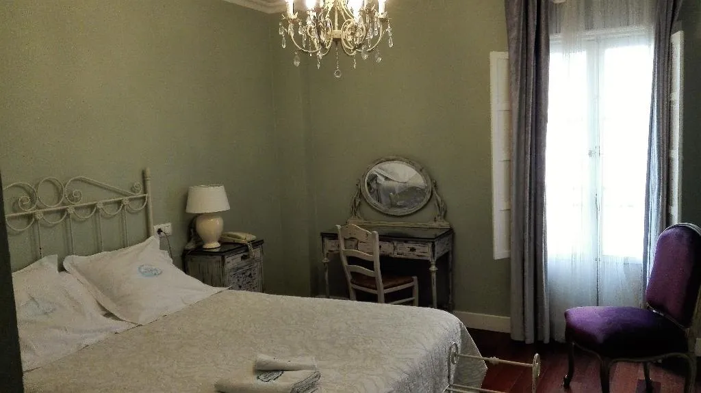 DOUBLE STANDARD Room, Le Petit Paris, Seville