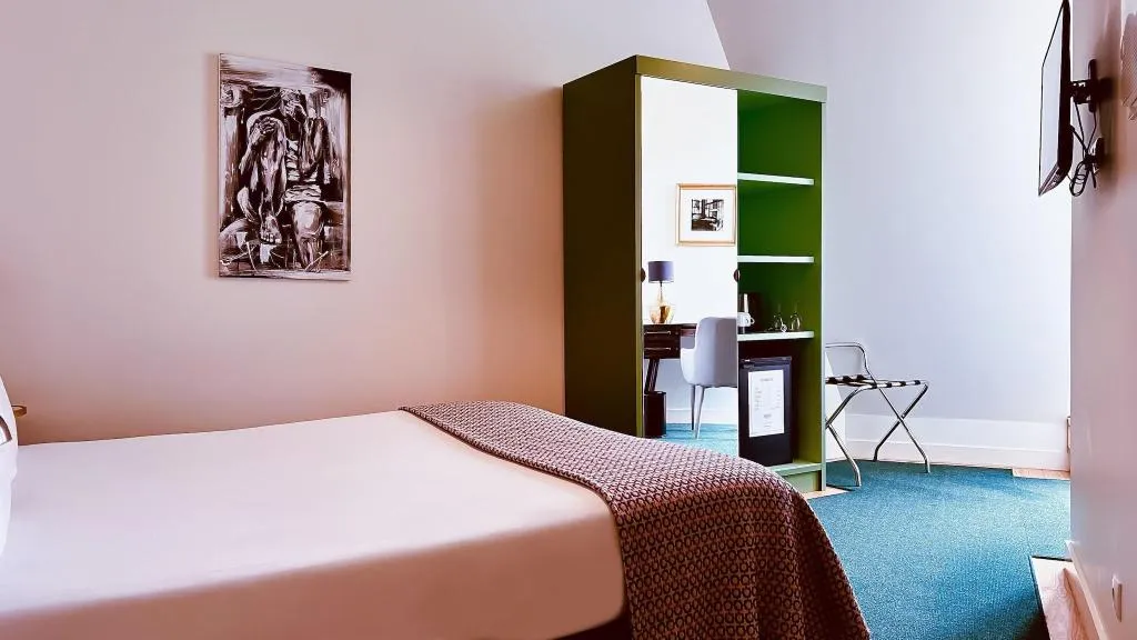 DOUBLE QUEEN SIZE BED Room, Monte Belvedere Hotel By Shiadu, Lisbon