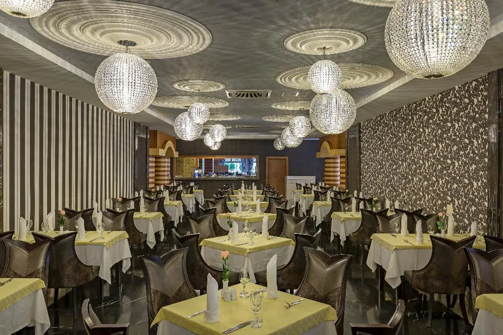 Restaurant, Royal Holiday Palace, Antalya