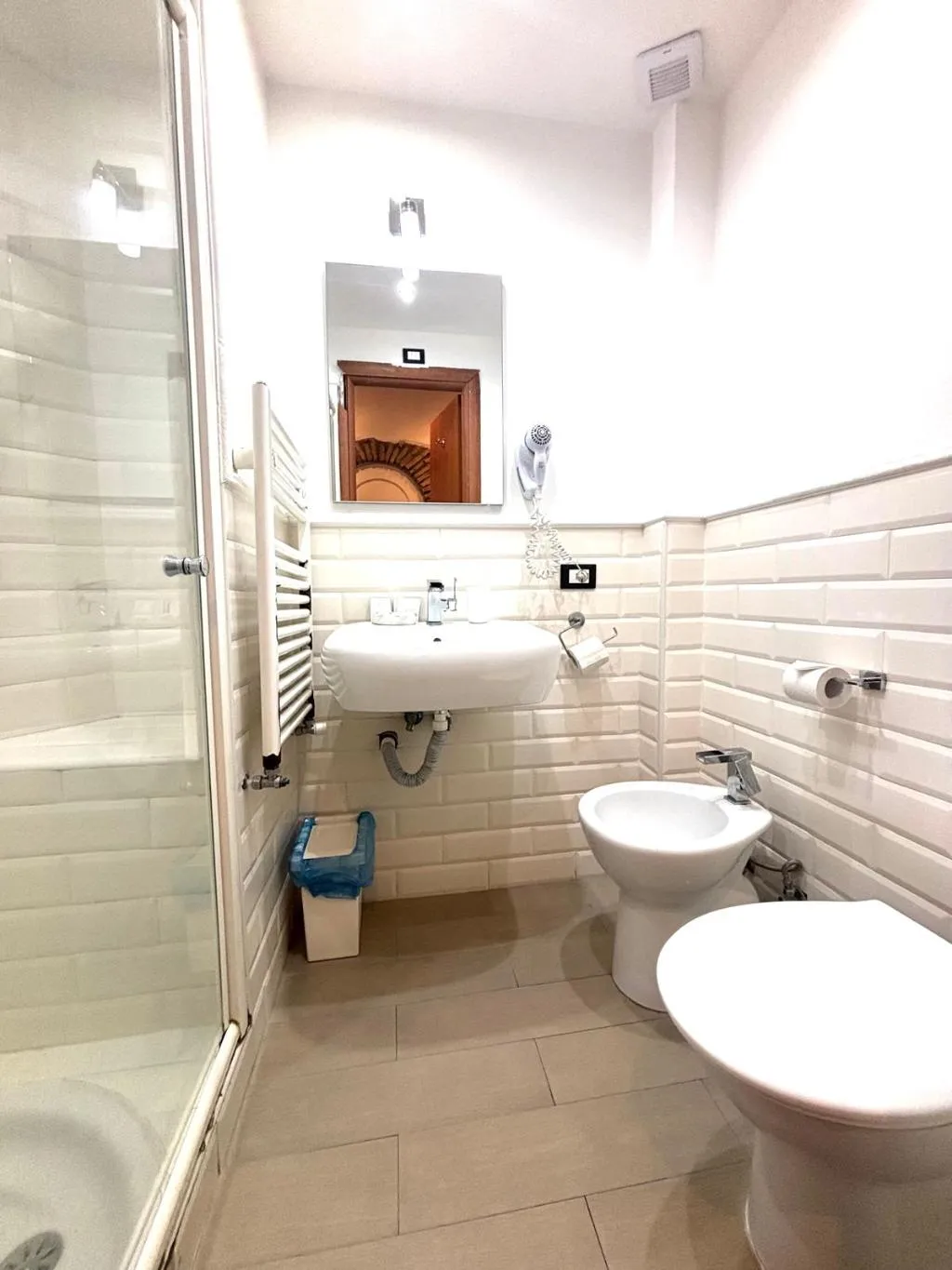 TRIPLE STANDARD Room, Domus Ester, Rome