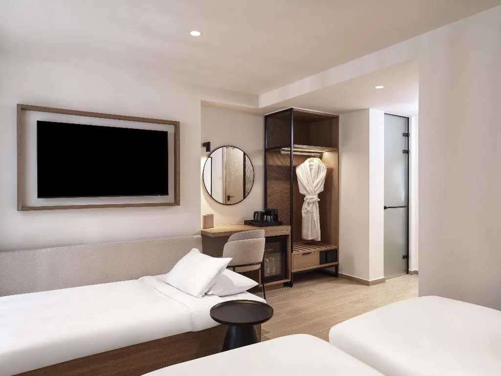 TWIN STANDARD Room, Hilton Garden Inn Chania City, Crete