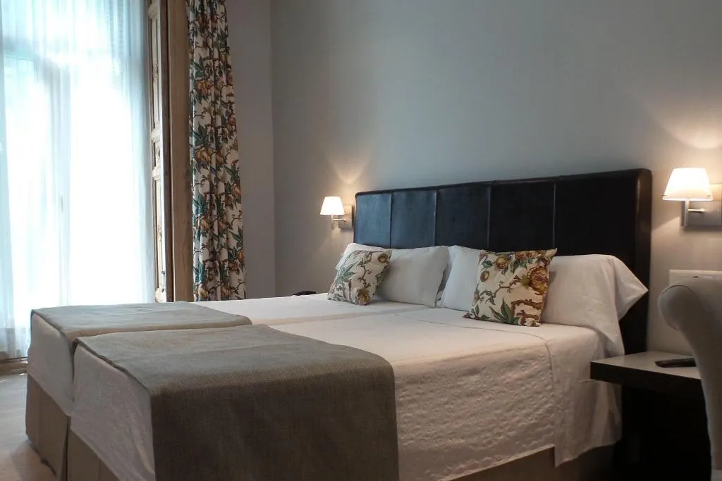 DOUBLE STANDARD Room, Hotel Moderno, Madrid