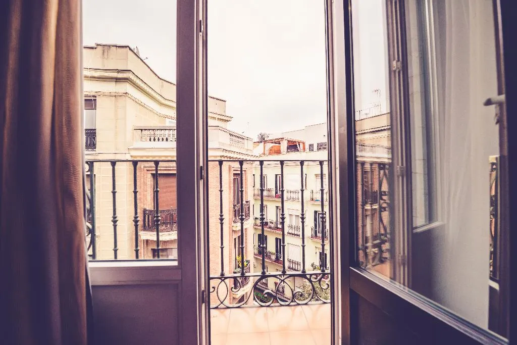 Terrace, Hostal Sol Los Angeles, Madrid