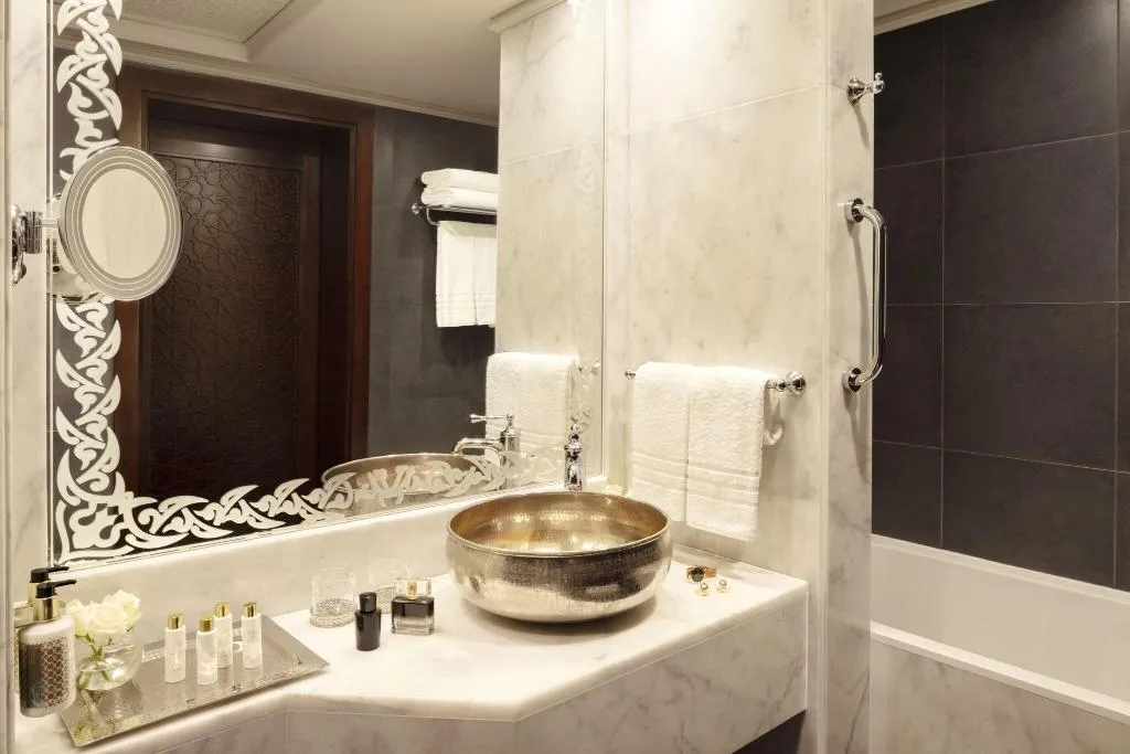 Room, Jumeirah Zabeel Saray Dubai, Dubai
