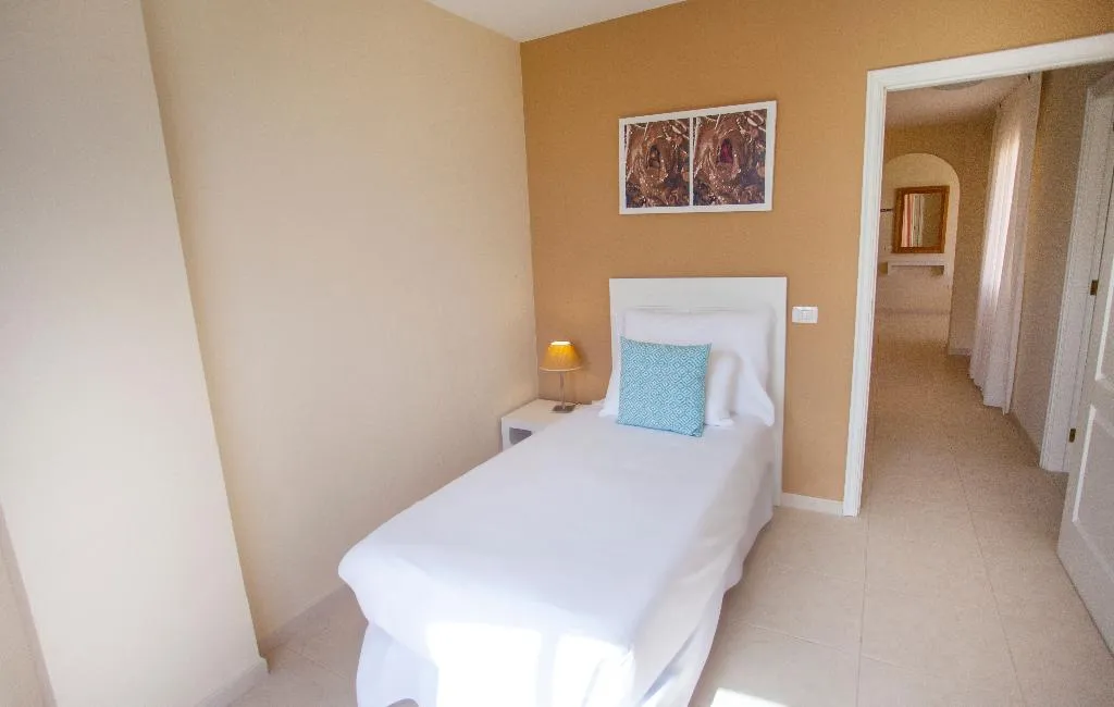 APARTMENT TWO BEDROOMS Room, Coral Los Silos, Tenerife
