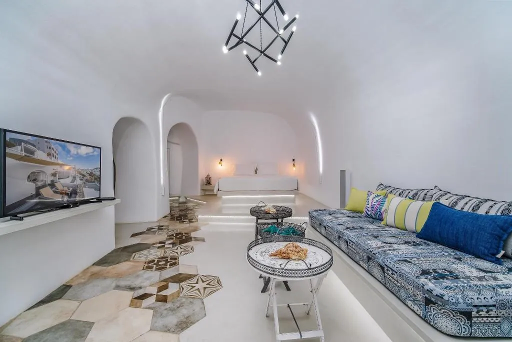Room, Solstice Luxury Suites, Santorini