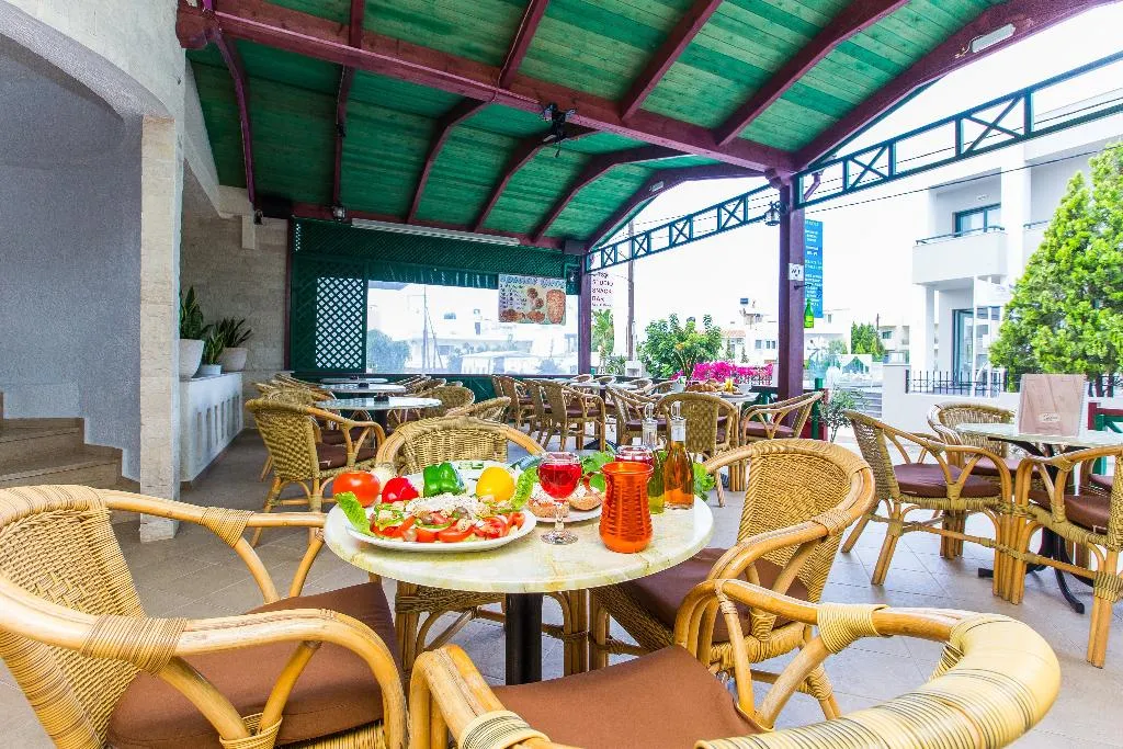 Restaurant, Litsa Studios, Crete