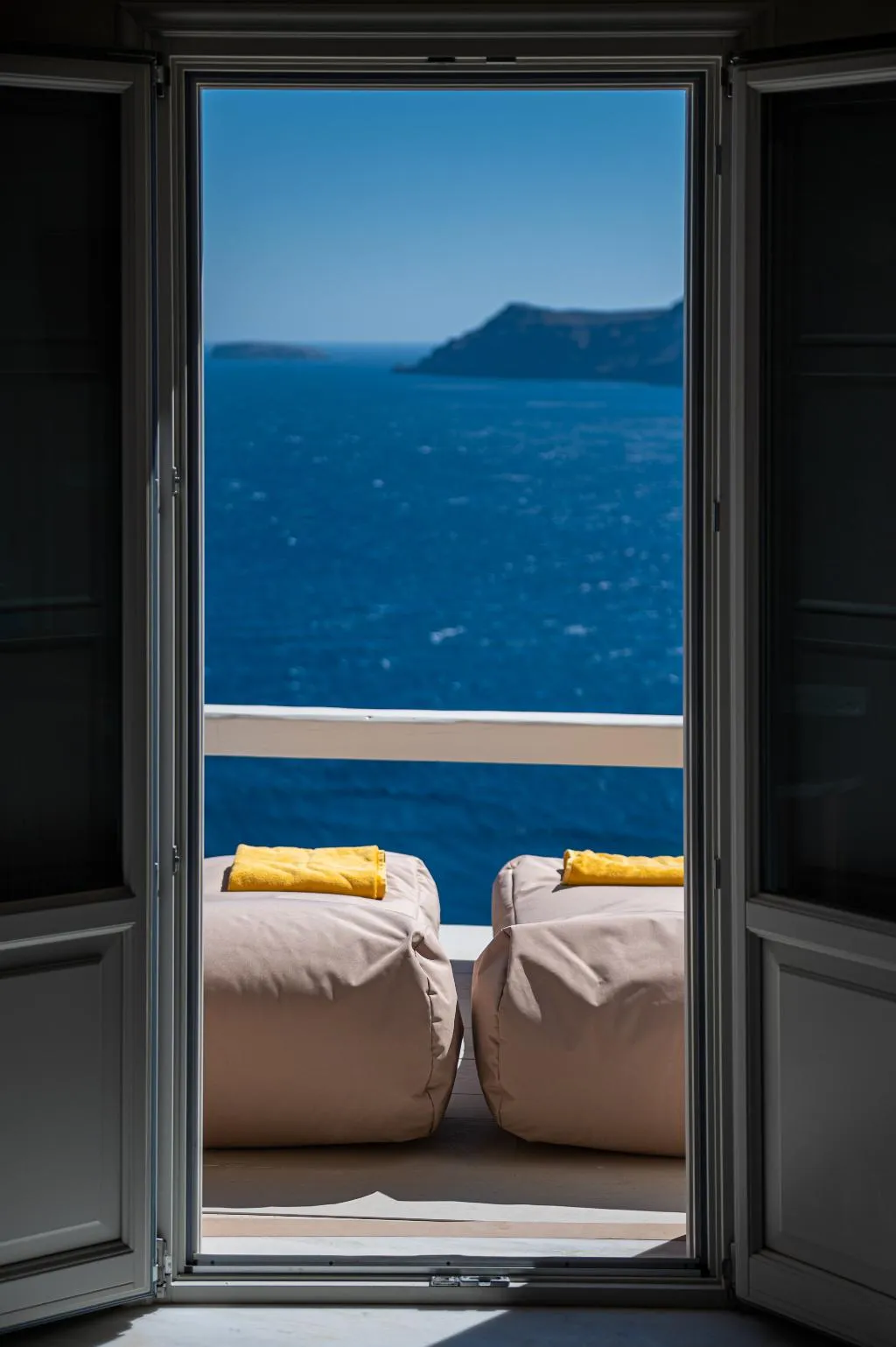 VILLA WITH JACUZZI Room, Armeni Luxury Villas, Santorini