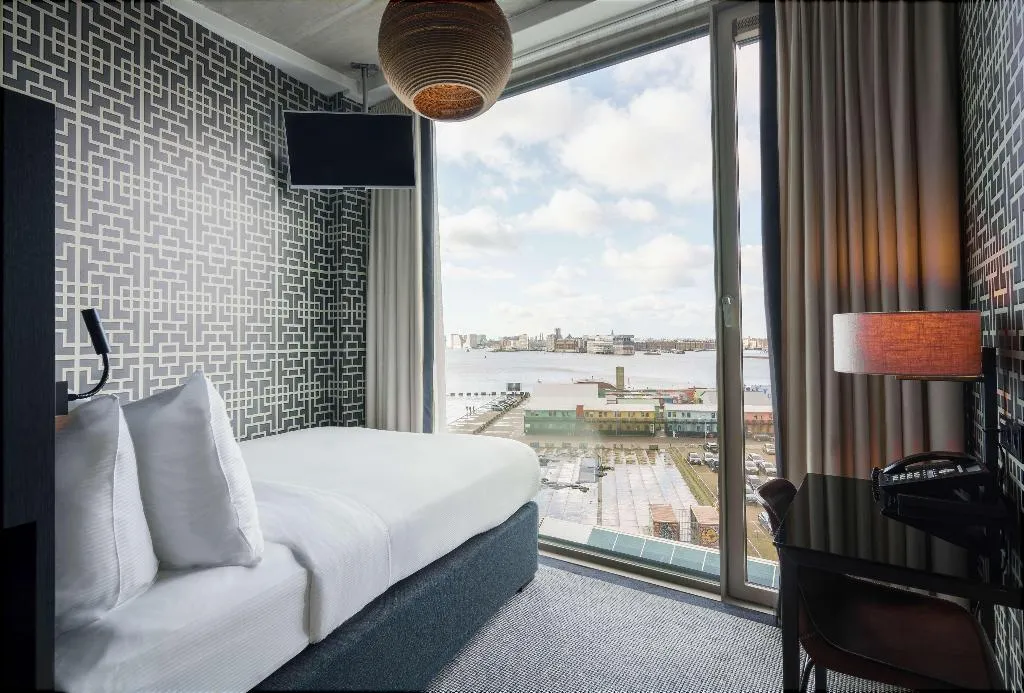 DOUBLE GUEST ROOM Room, DoubleTree by Hilton NDSM Wharf, Amsterdam