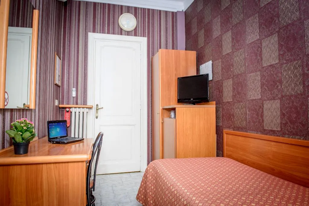 SINGLE STANDARD Room, Emmaus, Rome