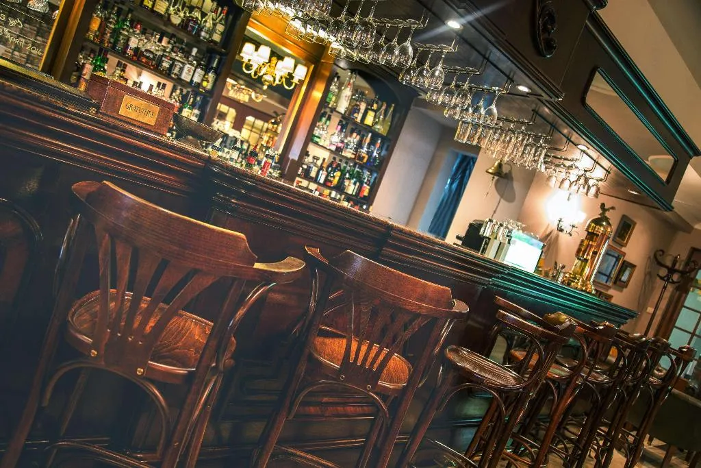 Bar, AX The Victoria, Malta