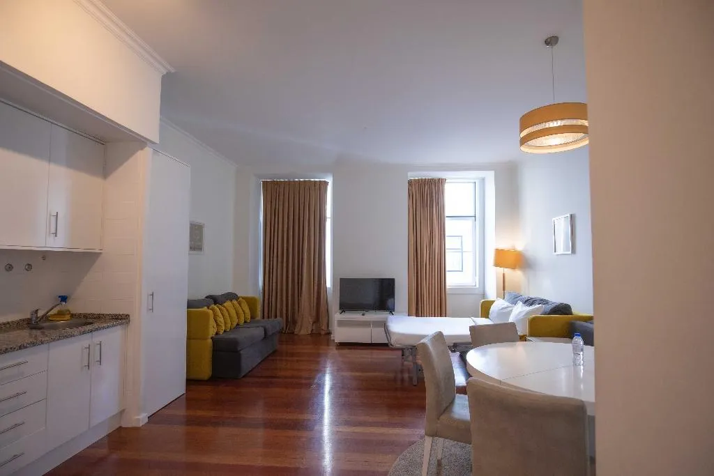 APARTMENT ONE BEDROOM Room, Residencial Alcobia, Lisbon