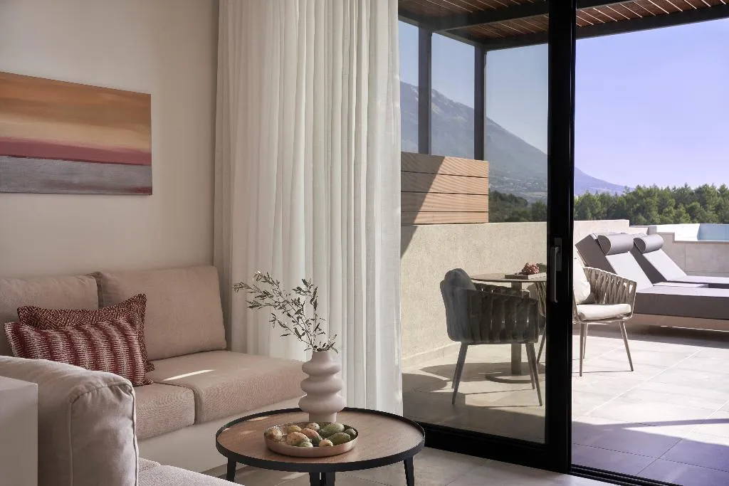JUNIOR SUITE SEA VIEW WITH PRIVATE POOL Room, Celestial All Suites, Kefallinia