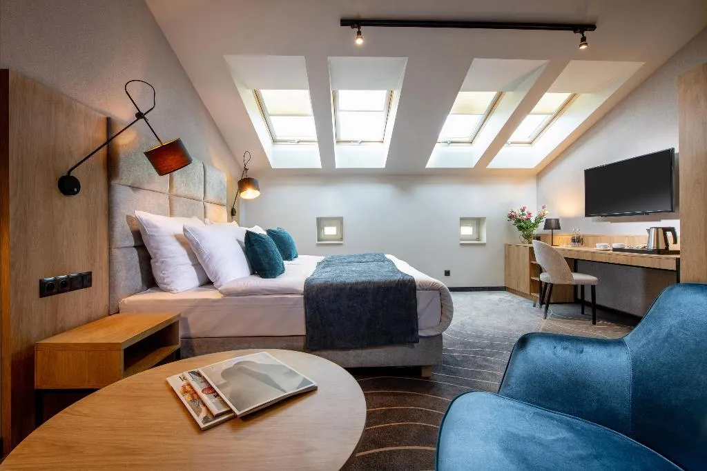 DOUBLE STANDARD Room, M29, Krakow