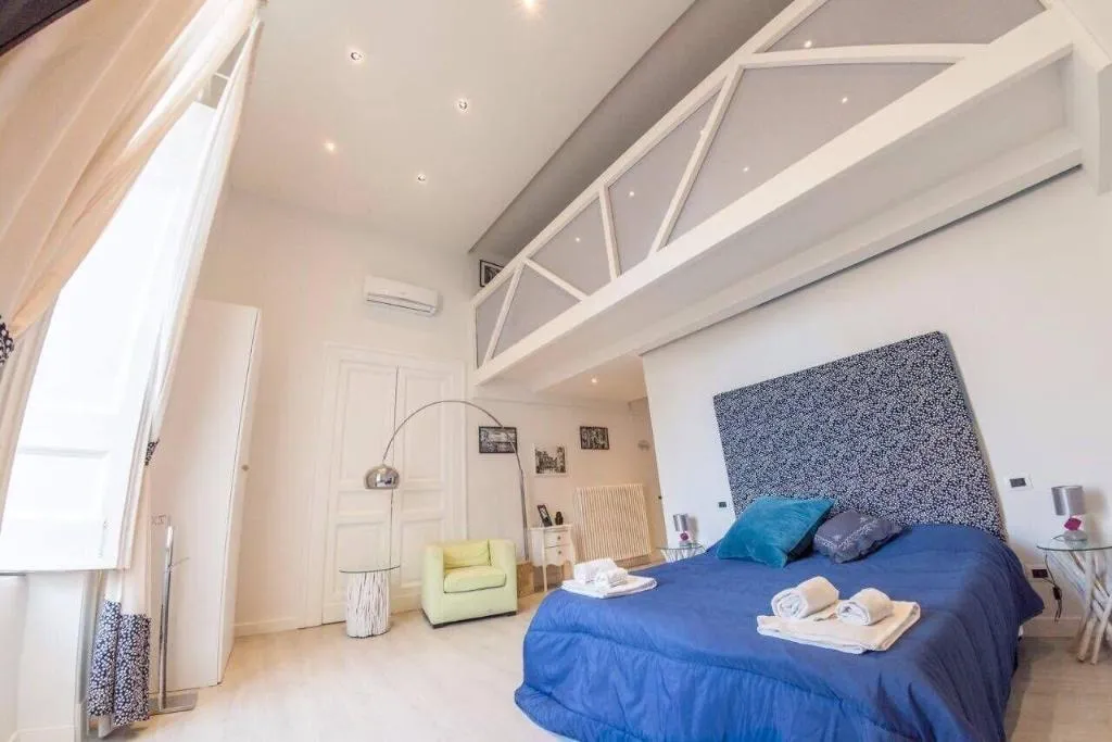 Room, B&B Neapolis Bellini, Naples