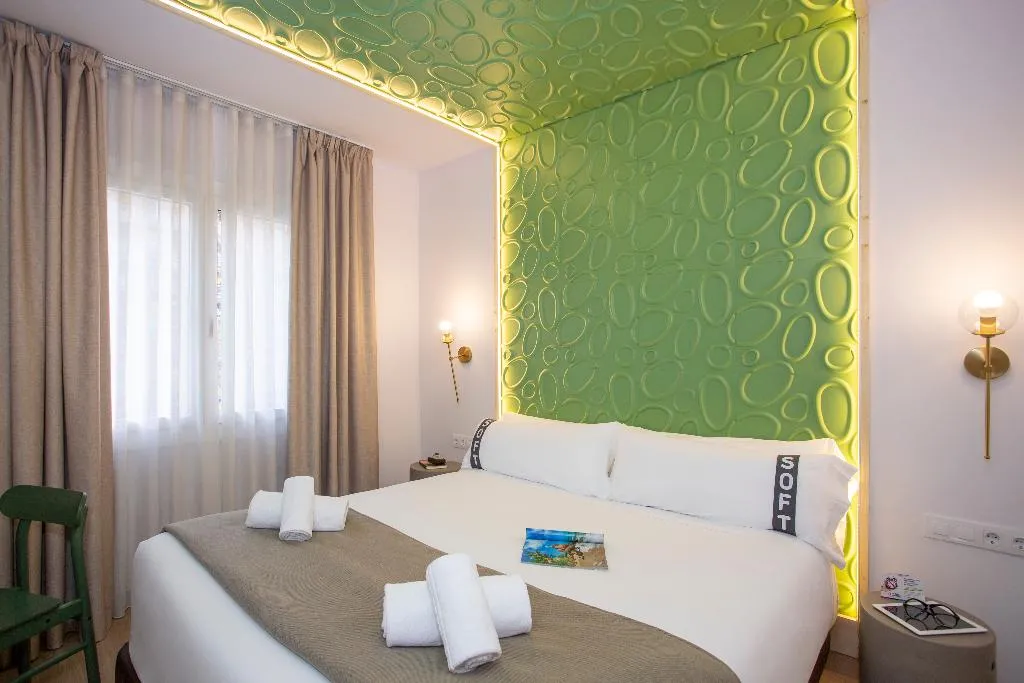 DOUBLE STANDARD Room, Casual Colours Barcelona, Barcelona