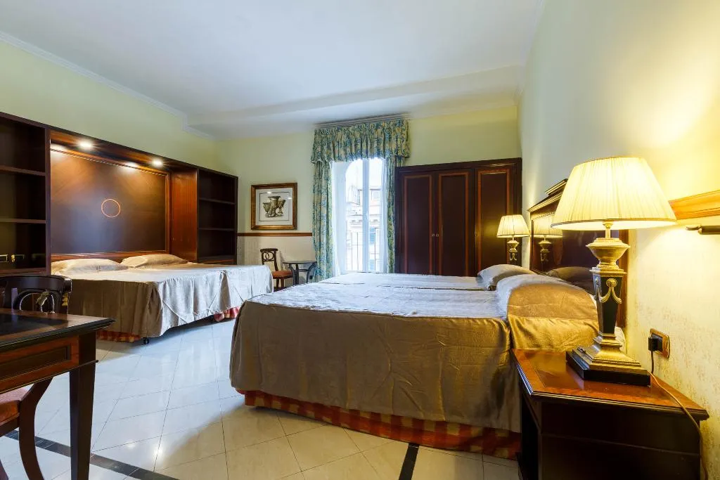 TRIPLE STANDARD Room, Repubblica, Rome