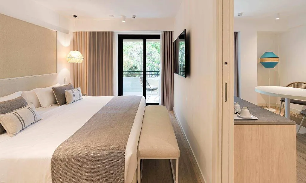 SUITE STANDARD Room, Grand Palladium Sicilia Resort & Spa, Palermo