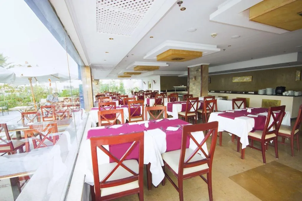 Restaurant, Naama Blue Hotel, Red Sea Riviera