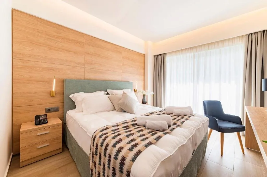 Room, Acandia, Rhodes