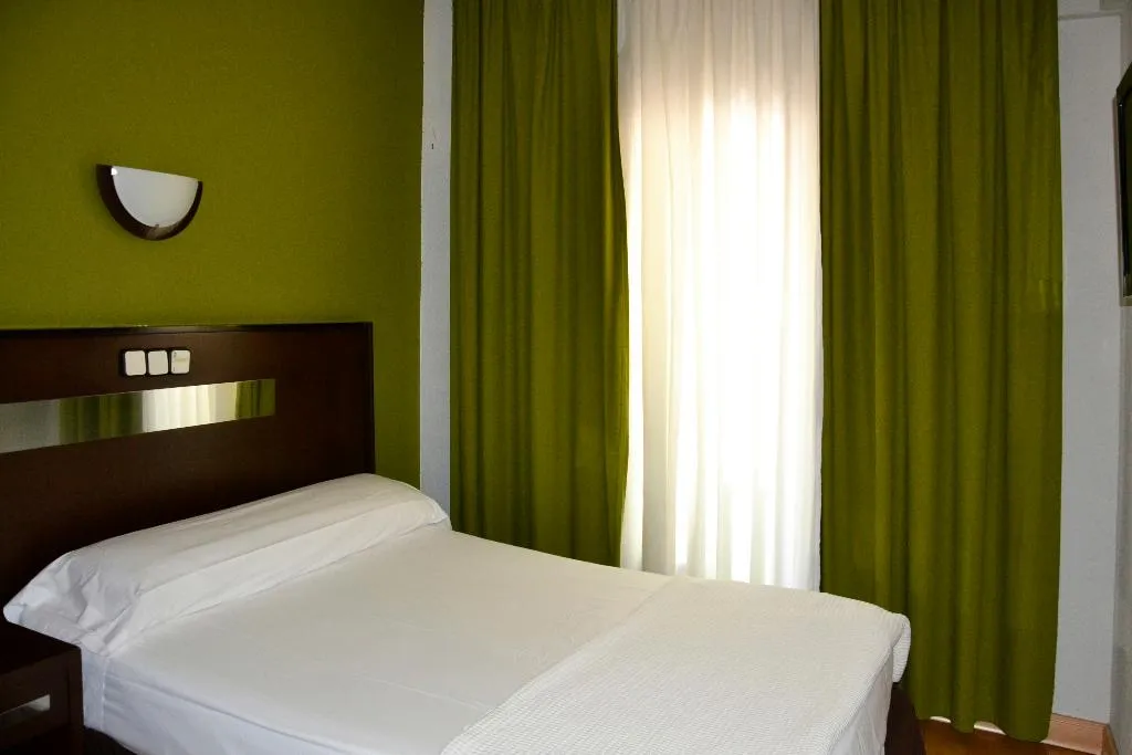 Double or Twin STANDARD Room, Sercotel Las Estrellas, Madrid