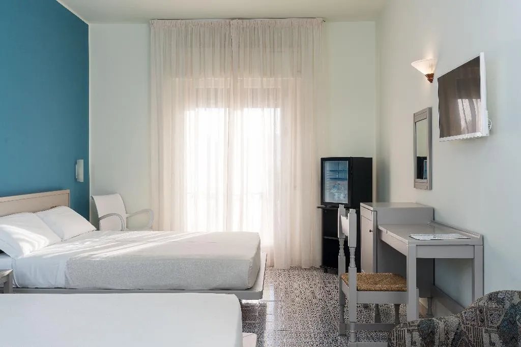 TRIPLE CLASSIC Room, Saracen Sands Hotel & Congress Centre, Palermo