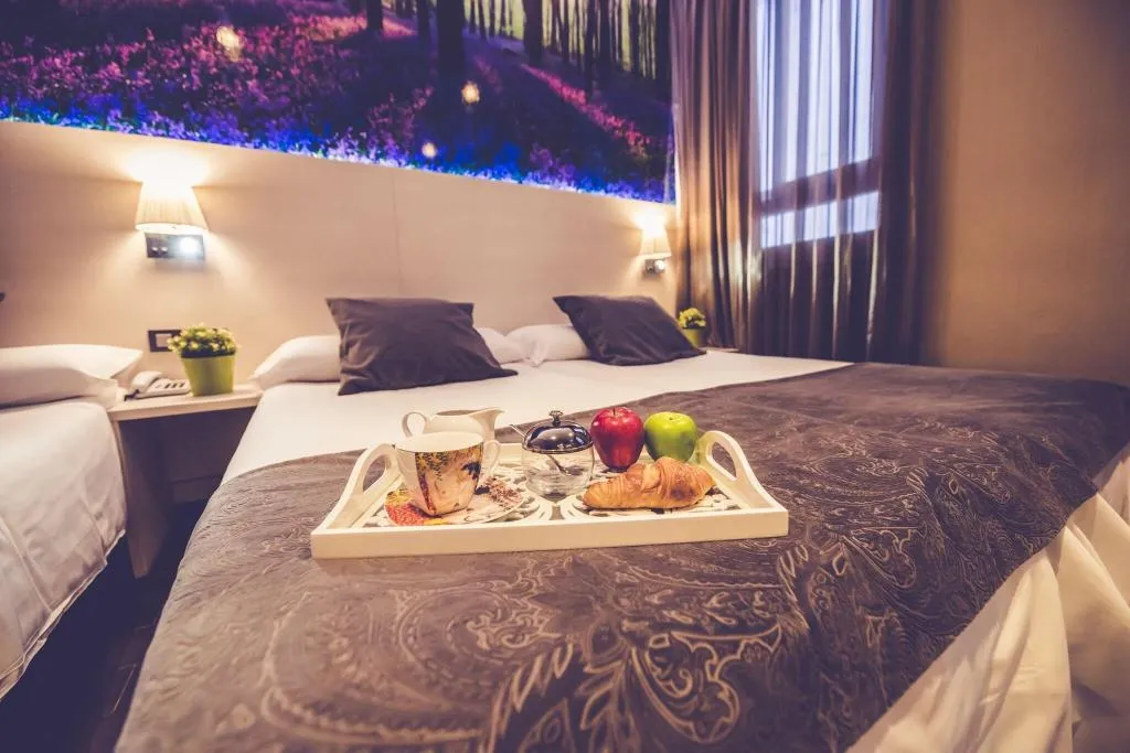 Room, Hostal Prado, Madrid