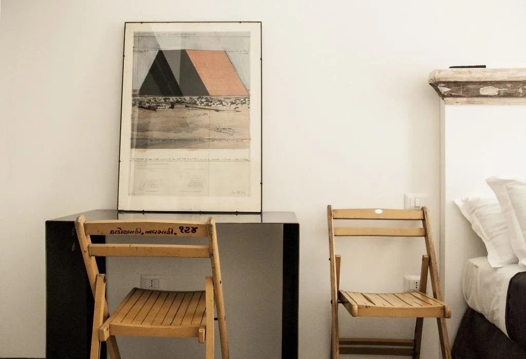 Room, Belledonne Suite & Gallery, Naples