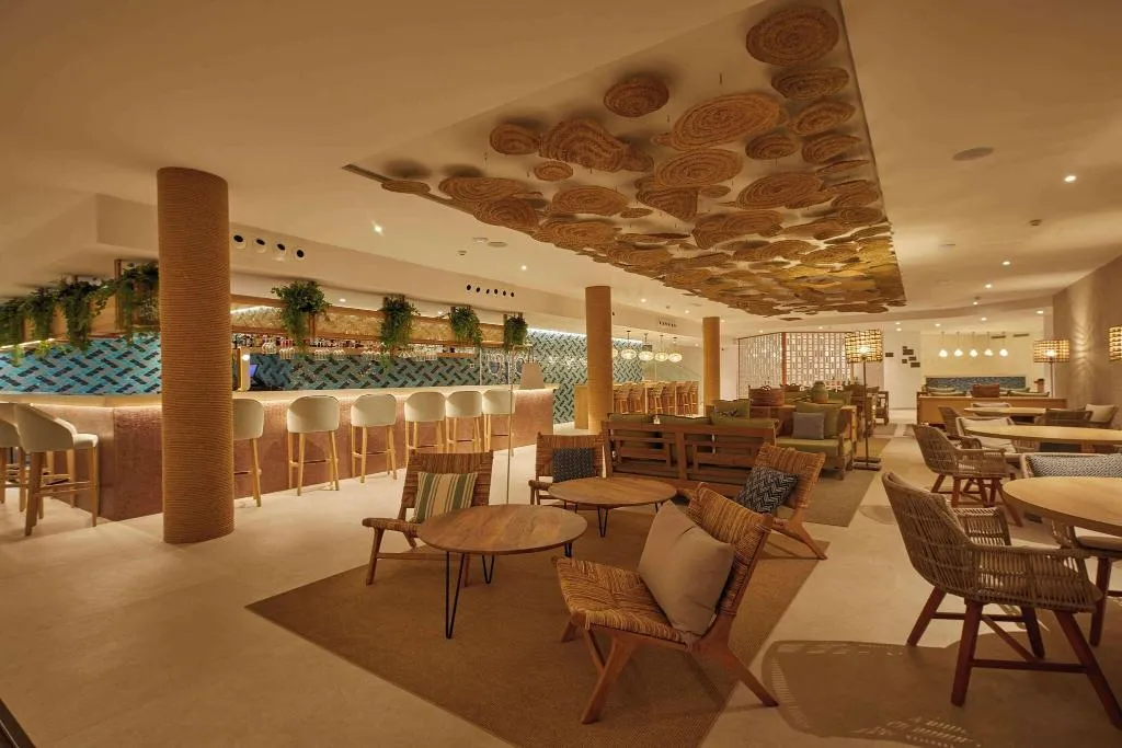 Restaurant, Cala San Miguel Ibiza Res, Curio Colllec by Hilton, Ibiza