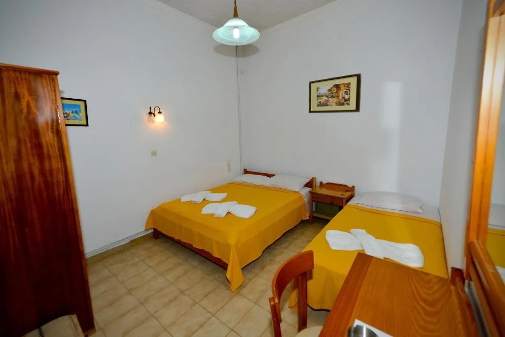 Room, Family Bikakis, Crete