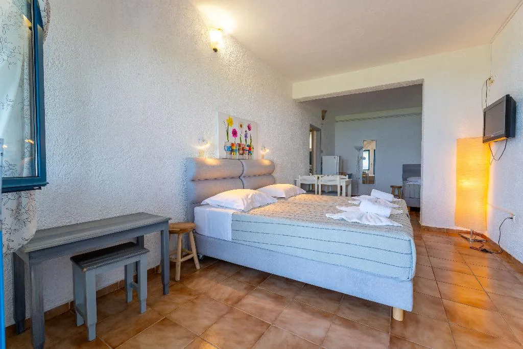 APARTMENT SEA VIEW Room, Metaxatos Apartments, Kefallinia