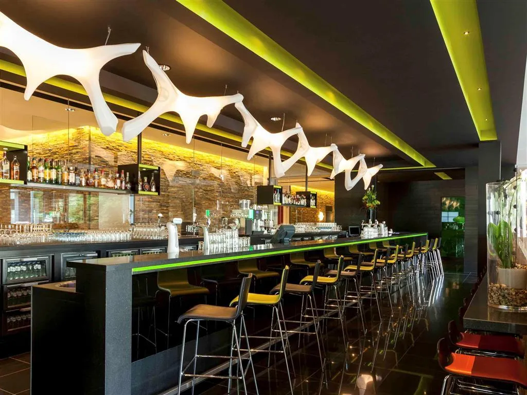 Bar, Novotel Amsterdam City, Amsterdam